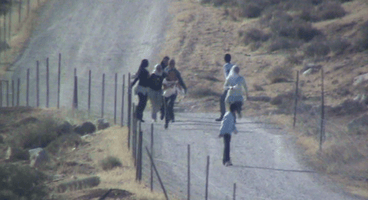 2011-06-11 The negligence of the army escort endangers the schoolchildren